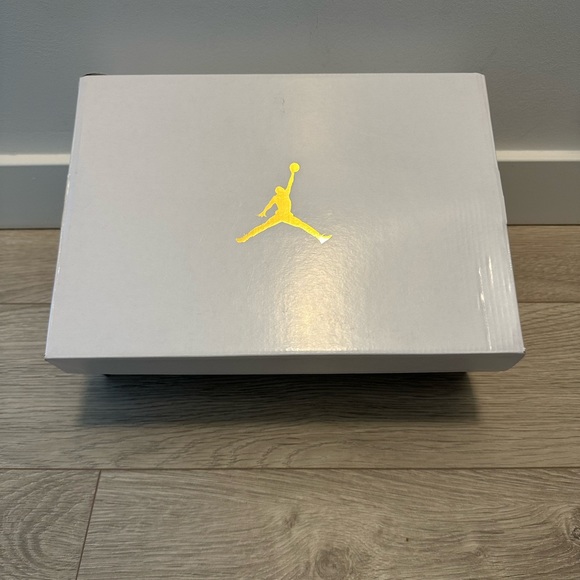 Nike Air Jordan 1 Low - Picture 12 of 13